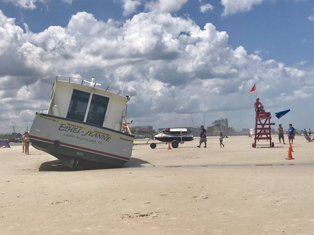 Empty Boat Crashes FullSpeed into Daytona Beach