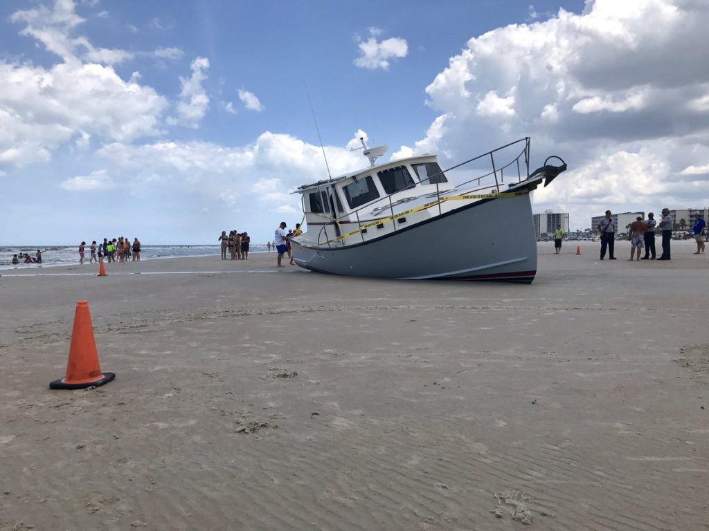 Empty Boat Crashes FullSpeed into Daytona Beach