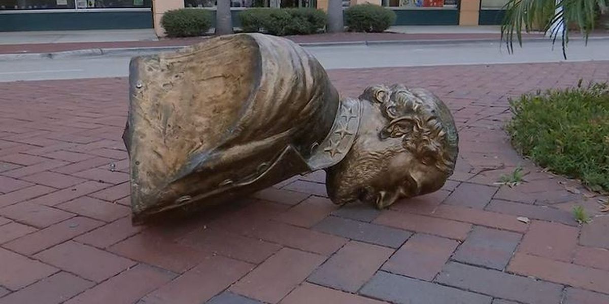 Robert E. Lee Statue Knocked Down