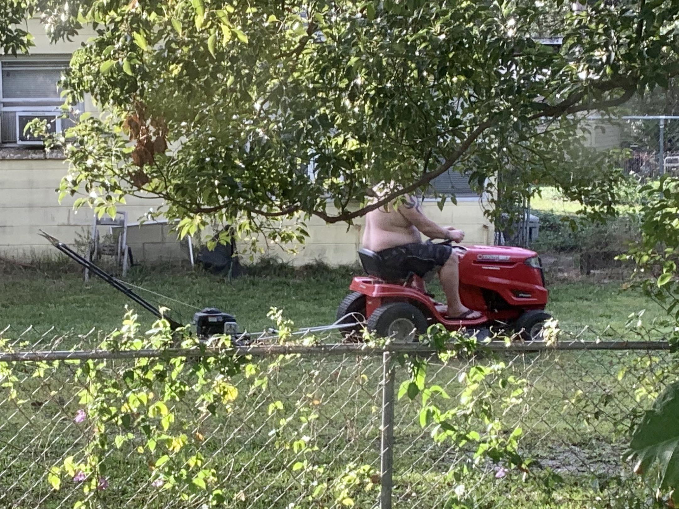 Riding Lawn Mower Pulling Push Lawn Mower